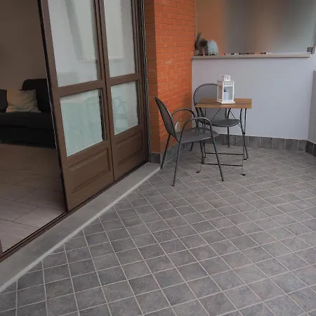 아파트 Strada House 알바